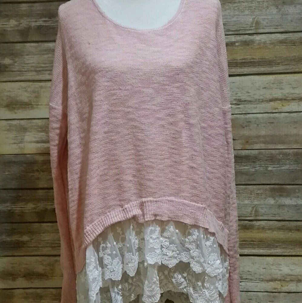 Romantic pale pink sweater with tiered floral lace